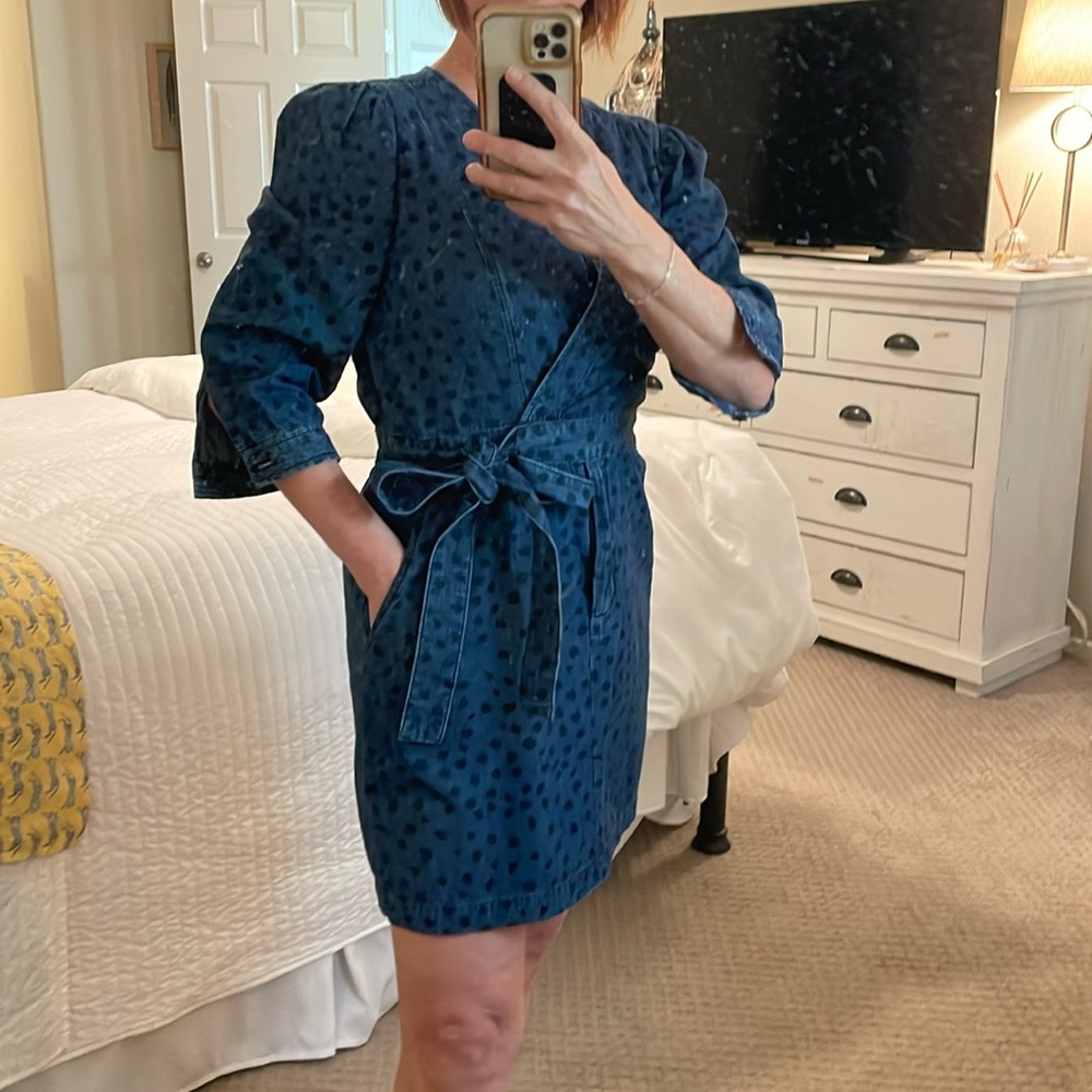 Denim dress with pockets - light material - 3/4 sleeves - tie to side Size: M